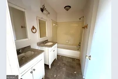 4561 Garden Hills Drive, Stone Mountain, GA 30083 - Photo 11