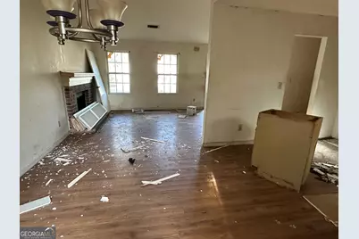 4561 Garden Hills Drive, Stone Mountain, GA 30083 - Photo 5