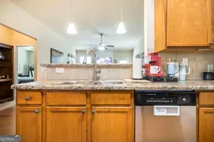 135 Abelia Ln, Byron, GA 31008 - Photo 11