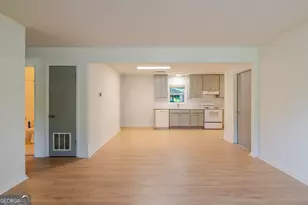 7064 Eunice Dr, Riverdale, GA 30274 - Photo 17