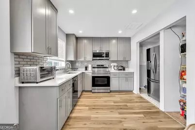 7307 Cardigan Circle, Sandy Springs, GA 30328 - Photo 7