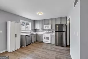 7307 Cardigan Circle, Sandy Springs, GA 30328 - Photo 25