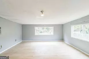 927 Slash Pine Rd, Forest Park, GA 30297 - Photo 11
