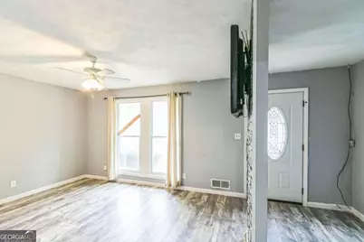 927 Slash Pine Road, Forest Park, GA 30297 - Photo 5