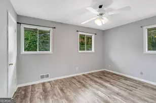 927 Slash Pine Rd, Forest Park, GA 30297 - Photo 15