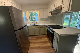 195 Hollywood Ave, Jesup, GA 31545 - Photo 7