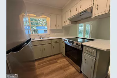 195 Hollywood Avenue, Jesup, GA 31545 - Photo 3