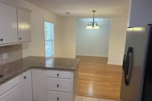 104 Cedar Ridge Dr, Lagrange, GA 30241 - Photo 5