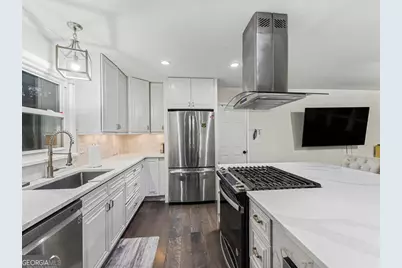 2409 Powers Ferry Drive SE, Marietta, GA 30067 - Photo 9