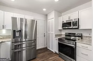 1223 Herndon St, Griffin, GA 30223 - Photo 13