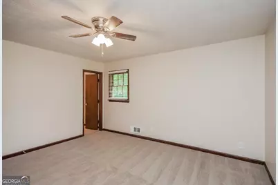 2245 Pinewood Drive, Covington, GA 30016 - Photo 9