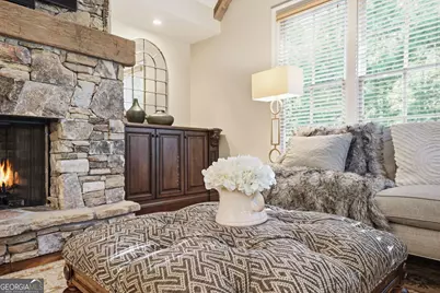 841 Camden Park Court NE, Atlanta, GA 30342 - Photo 15