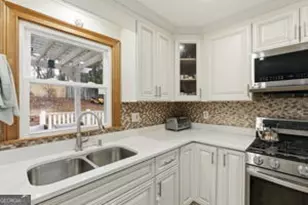 4040 Camaron Way, Snellville, GA 30039 - Photo 11