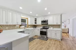 4040 Camaron Way, Snellville, GA 30039 - Photo 9