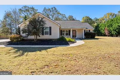 47 Matthews Street, Senoia, GA 30276 - Photo 1