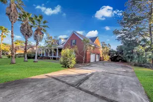 221 Lyman Hall, Savannah, GA 31410 - Photo 3