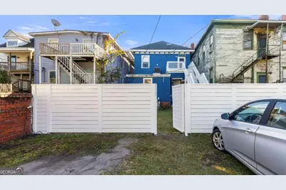 534 E Waldburg Street, Savannah, GA 31401 - Photo 39
