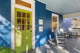 534 E Waldburg St, Savannah, GA 31401 - Photo 3