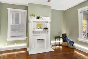 534 E Waldburg St, Savannah, GA 31401 - Photo 9