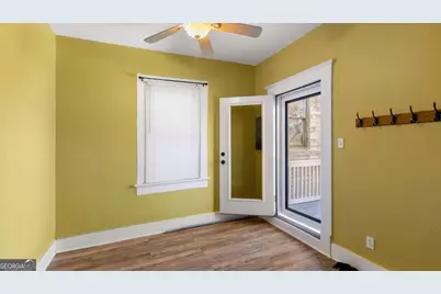 534 E Waldburg Street, Savannah, GA 31401 - Photo 35