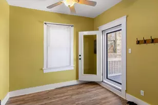 534 E Waldburg St, Savannah, GA 31401 - Photo 35