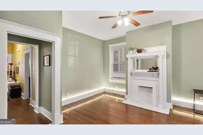 534 E Waldburg Street, Savannah, GA 31401 - Photo 11