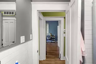 534 E Waldburg St, Savannah, GA 31401 - Photo 29