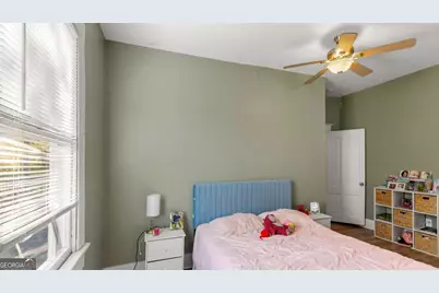 534 E Waldburg Street, Savannah, GA 31401 - Photo 33