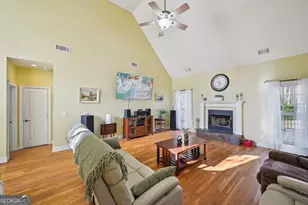 572 Harbour Shores Dr, Jackson, GA 30233 - Photo 7