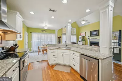 572 Harbour Shores Drive, Jackson, GA 30233 - Photo 15