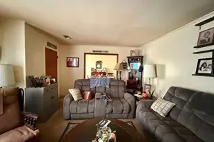 10 W 1st Ave, Hazlehurst, GA 31539 - Photo 9