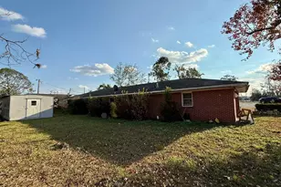 10 W 1st Ave, Hazlehurst, GA 31539 - Photo 3