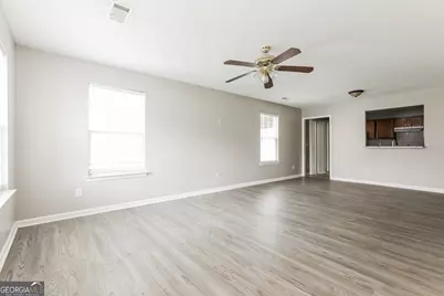 6233 Hickory Lane Circle, Union City, GA 30291 - Photo 5