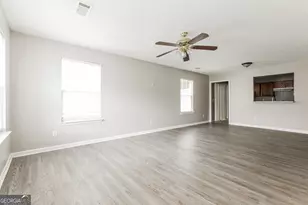 6233 Hickory Ln Cir, Union City, GA 30291 - Photo 5