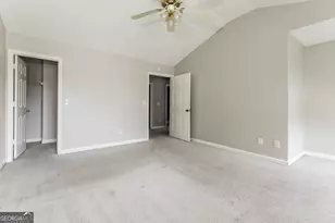 6233 Hickory Ln Cir, Union City, GA 30291 - Photo 9