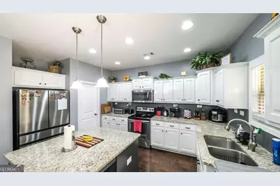 219 Candlewood Drive, Carrollton, GA 30117 - Photo 19