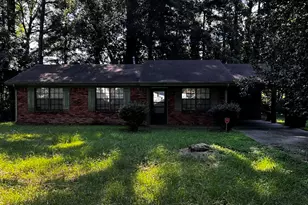 610 Roy Huie Rd, Riverdale, GA 30274 - Photo 1