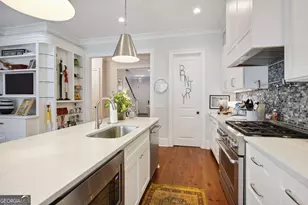 318 E Hall St, Savannah, GA 31401 - Photo 13