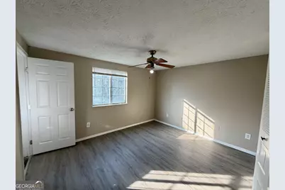 6091 Raintree Bend, Lithonia, GA 30058 - Photo 9