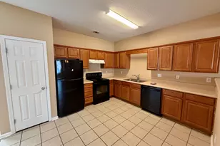 11322 Michelle Way, Hampton, GA 30228 - Photo 7