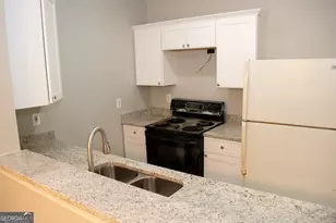 1695 Camden Forrest Tr, Riverdale, GA 30296 - Photo 19