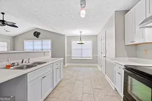 135 Gingercake Ct, Fayetteville, GA 30214 - Photo 5