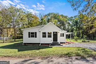 215 Hunter St, Union Point, GA 30669 - Photo 1