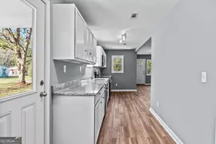 215 Hunter St, Union Point, GA 30669 - Photo 11