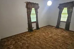 4884 Maurice Dr NW, Lilburn, GA 30047 - Photo 9