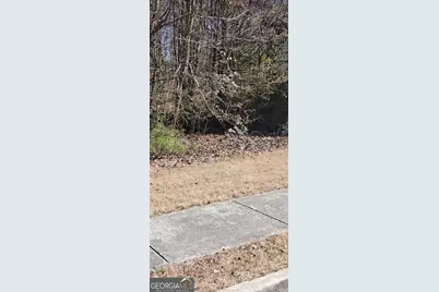 3447 Tiffany Cove Drive, Loganville, GA 30052 - Photo 3