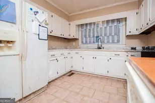 304 Taliaferro Dr, Hogansville, GA 30230 - Photo 17