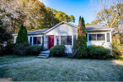 304 Taliaferro Drive, Hogansville, GA 30230 - Photo 1