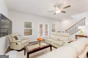 2527 Hedgeway Cir, Kennesaw, GA 30144 - Photo 9