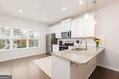 2527 Hedgeway Circle, Kennesaw, GA 30144 - Photo 7